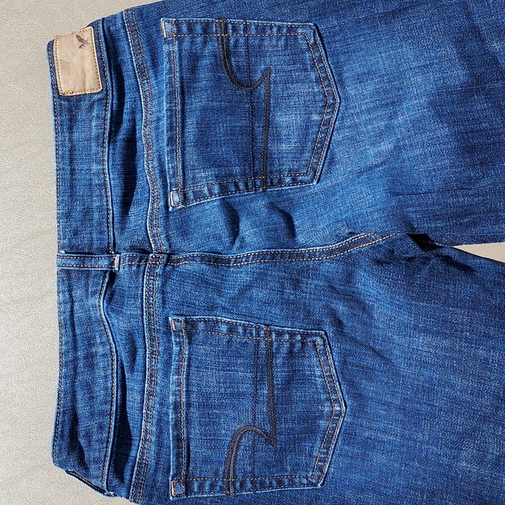 American Eagle Artist Size 8 Regular